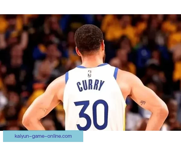 库里称文班走进更衣室燃起全队斗志竞争精神感染力十足